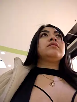 Victoria Jonhss online show from 10.25.25