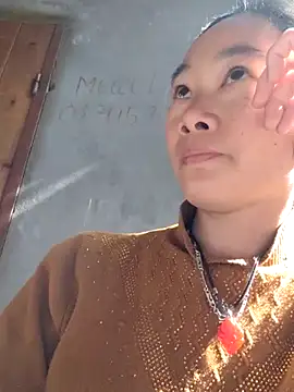 gio-thu online show from 11.28.25