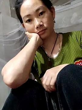 Snapshot of gio-thu chatting on 04.20.26 gio-thu online show from 04.20.26