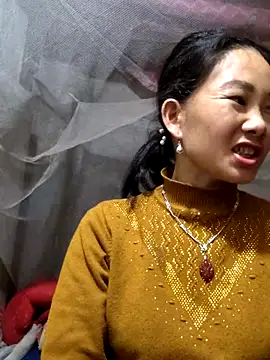 Snapshot of gio-thu chatting on 05.02.26 gio-thu online show from 05.02.26