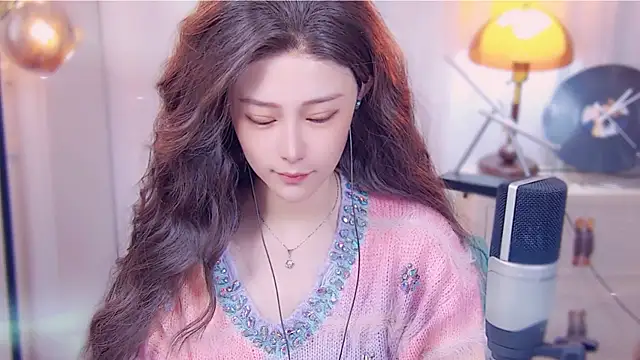 cherry-fa online show from 10.14.25