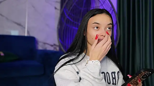 RachelRavee online show from 10.12.25