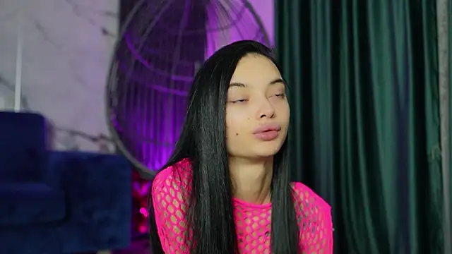 RachelRavee online show from 10.14.25