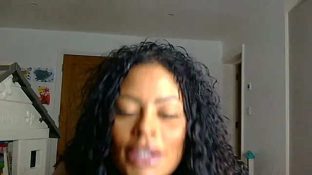 Little Minx Chanel online show from 11.29.25