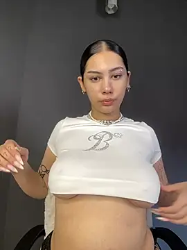 LoraShines online show from 07.13.26