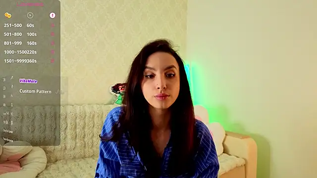 coochyy  online show from 10.12.25