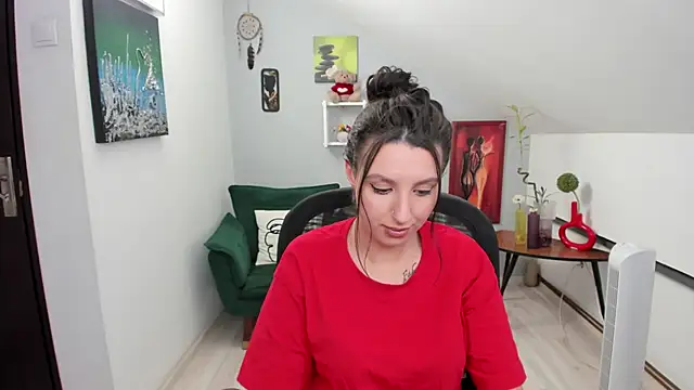 Snapshot of BettyJamess chatting on 10.15.25 BettyJamess online show from 10.15.25