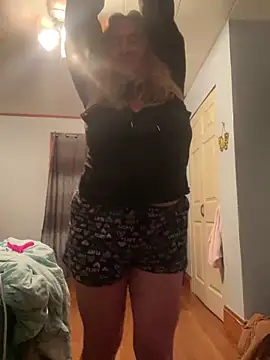 SugarMilkandHoney online show from 04.26.26