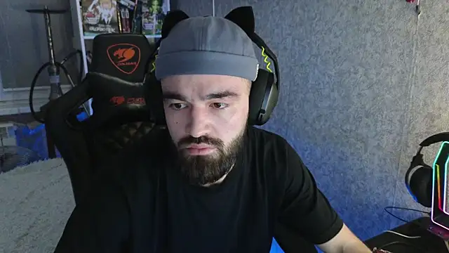 Nik Namee online show from 11.25.25