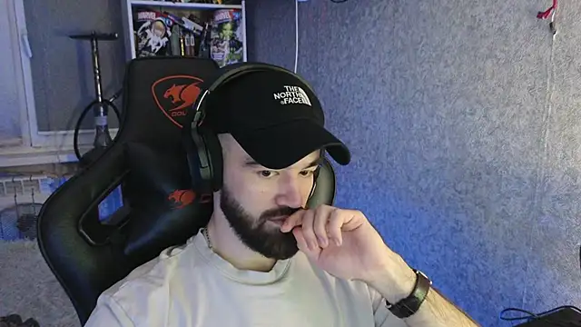 Nik Namee online show from 12.17.25