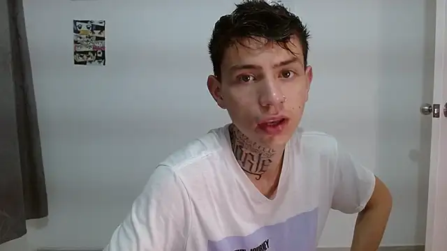 Snapshot of hot_teo_ chatting on 12.03.25 hot teo online show from 12.03.25