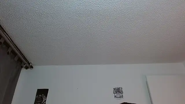 Snapshot of hot_teo_ chatting on 12.17.25 hot teo online show from 12.17.25