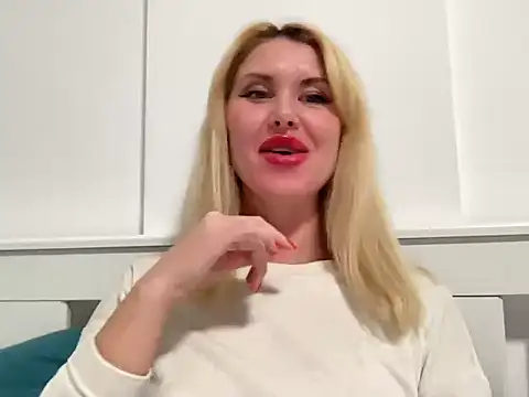 Snapshot of Ilymaris chatting on 02.26.26 Ilymaris online show from 02.26.26