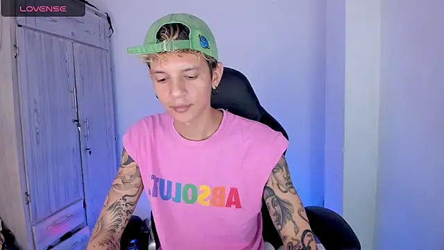 tylernova online show from 04.15.26