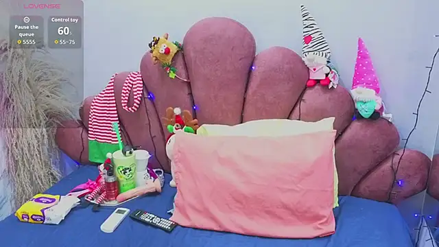 CHIARAJJONES online show from 12.17.25