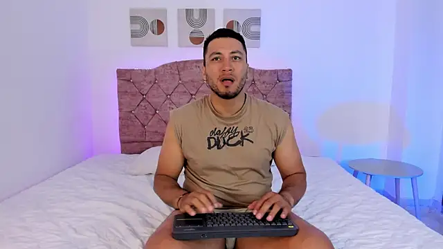LoganRyder online show from 10.13.25