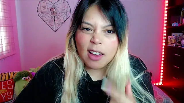 EllieMoonX online show from 03.12.26