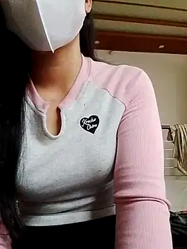 Snapshot of Lovely_xxx chatting on 10.16.25 Lovely xxx online show from 10.16.25