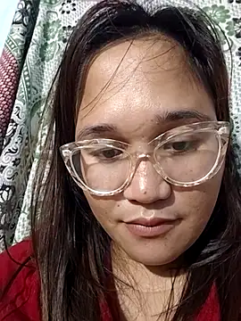 Snapshot of PussyCherry chatting on 10.28.25 PussyCherry online show from 10.28.25