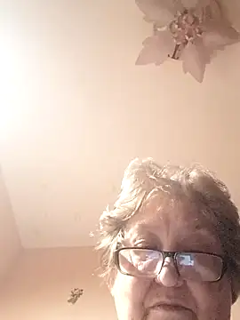 Katherine735 online show from 10.25.25