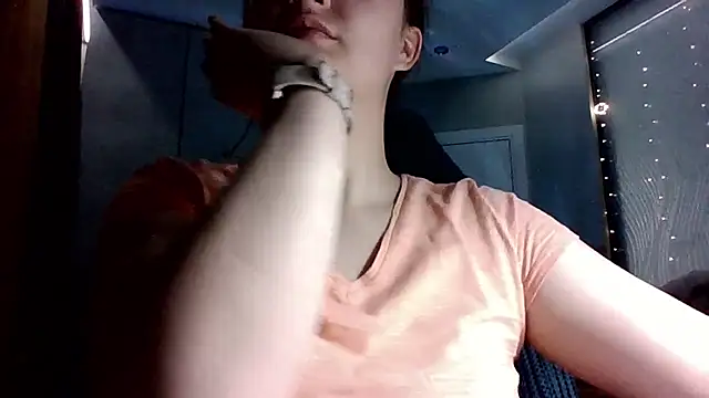 MoodieMira online show from 11.06.25