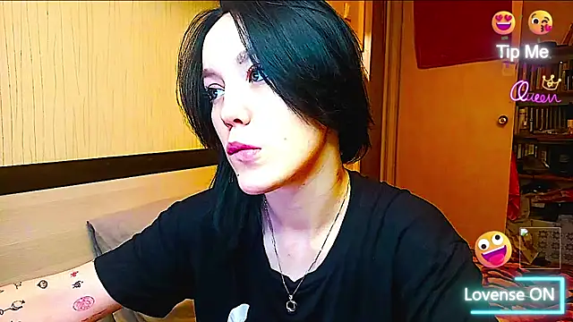 Snapshot of JennyRass chatting on 05.19.26 JennyRass online show from 05.19.26