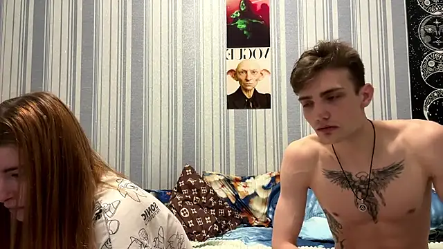 EmiliaCouple online show from 03.29.26