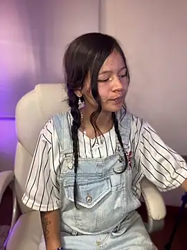 Ninfa pink online show from 11.07.25