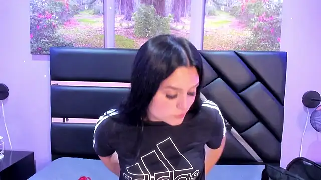 GAbrielaBotero online show from 11.13.25