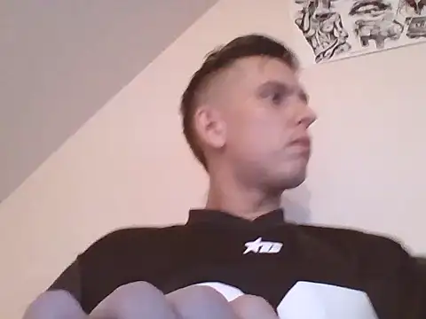 Snapshot of kinkyalecx chatting on 11.11.25 kinkyalecx online show from 11.11.25