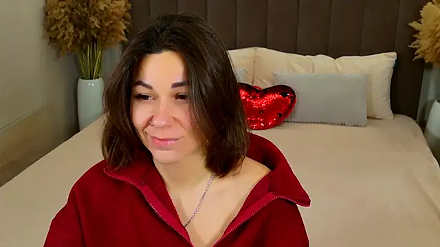 Snapshot of EdenSolis chatting on 01.18.26 EdenSolis online show from 01.18.26