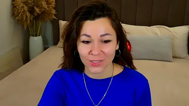 Snapshot of EdenSolis chatting on 03.01.26 EdenSolis online show from 03.01.26