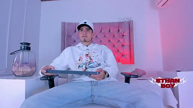 Ethan Boy  online show from 11.24.25