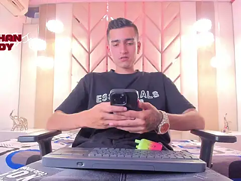 Ethan Boy  online show from 02.21.26