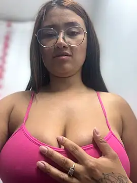 Snapshot of Lexxa_peach chatting on 11.05.25 Lexxa peach online show from 11.05.25