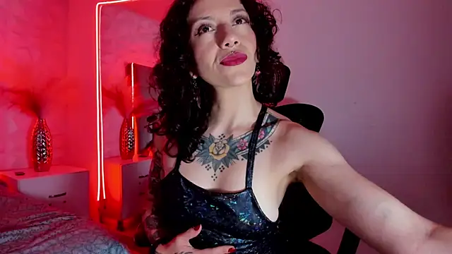 Snapshot of Rachel_Kait chatting on 10.14.25 Rachel Kait online show from 10.14.25