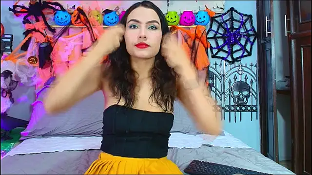 Snapshot of SammyRose_1 chatting on 10.19.25 SammyRose 1 online show from 10.19.25