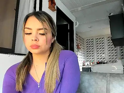 Snapshot of sarita-moree chatting on 05.13.26 sarita-moree online show from 05.13.26