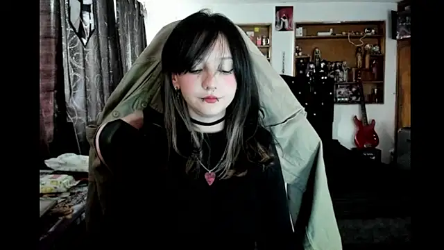 Maki Zein  online show from 02.07.26