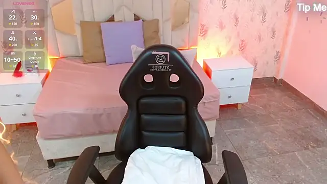 MARIANA TAY1 online show from 10.23.25