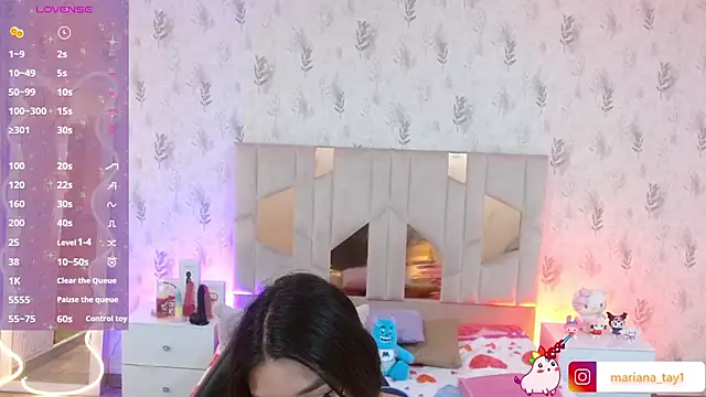 MARIANA TAY1 online show from 02.01.26