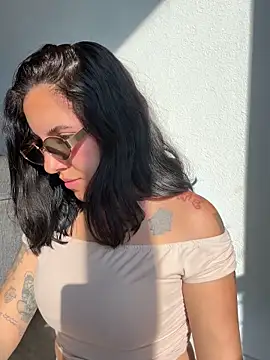 Lolathebaddie online show from 10.15.25