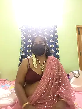 Snapshot of tamil-aunt chatting on 10.10.25 tamil-aunt online show from 10.10.25
