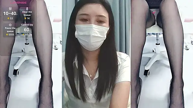 Snapshot of dingding001 chatting on 10.17.25 dingding001 online show from 10.17.25