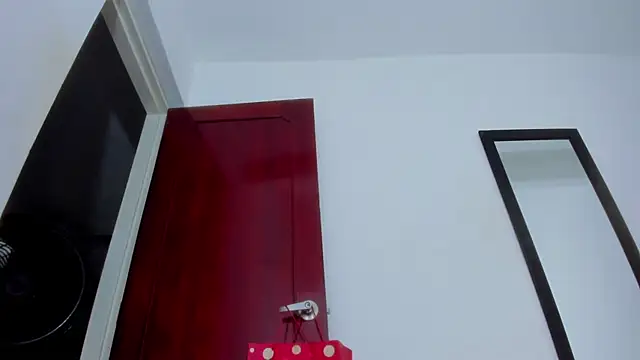 Snapshot of princesa_luissa chatting on 10.24.25 princesa luissa online show from 10.24.25