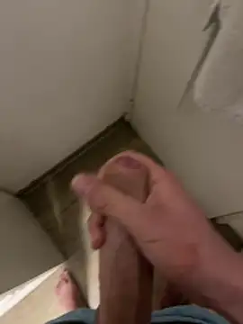 Snapshot of Lorenzo13450 chatting on 11.12.25 Lorenzo13450 online show from 11.12.25