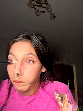 Snapshot of _Cleopatraaa_ chatting on 10.10.25 Cleopatraaa online show from 10.10.25