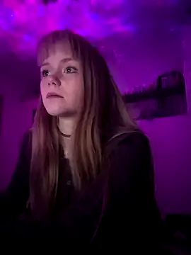 OpheliaMills online show from 10.10.25