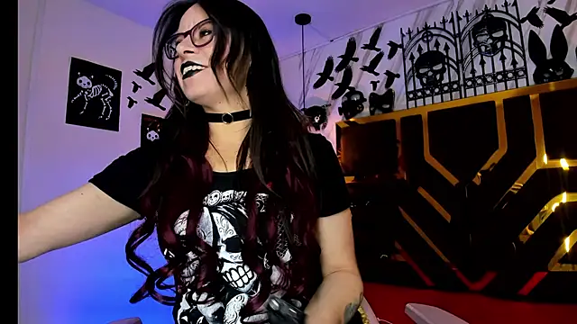 Evangelinejoness  online show from 11.04.25