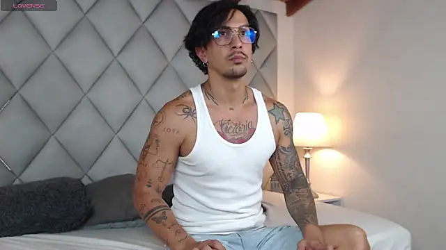 Liam Espinoza online show from 10.21.25